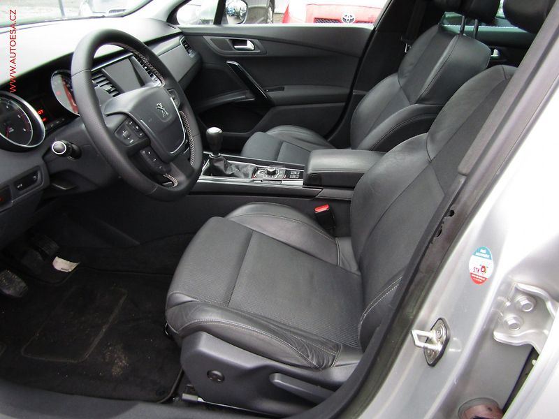 Peugeot 508 (2012) 2.0 HDi, ČR, Allure, STK11/27 - fotka 9 z 19