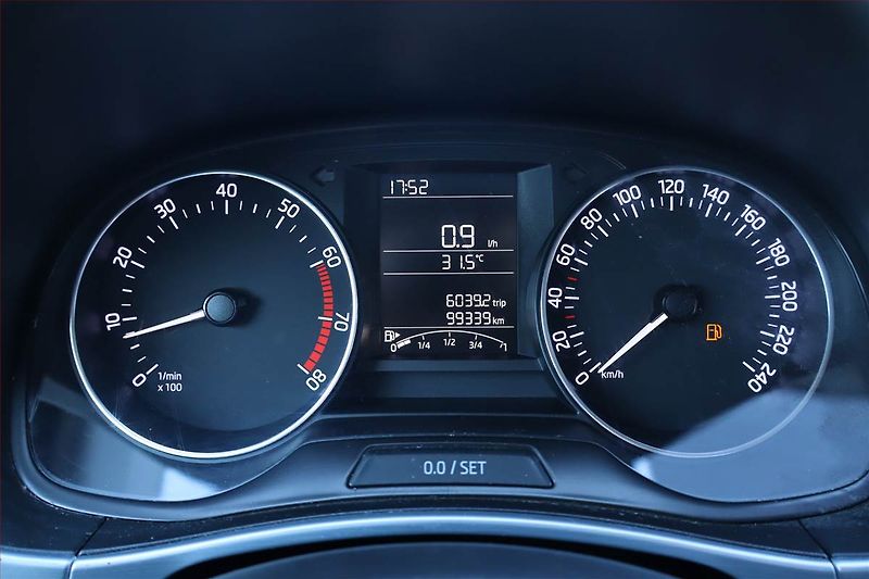 Škoda Fabia (2016) Ambition 1.2 TSI, Serv.kniha - fotka 11 z 18