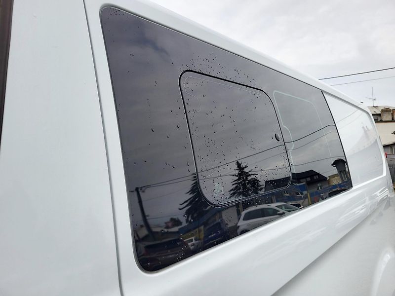 Ford Transit Custom 2.0 EcoBlue mHEV 96kW 6-míst - fotka 33 z 45