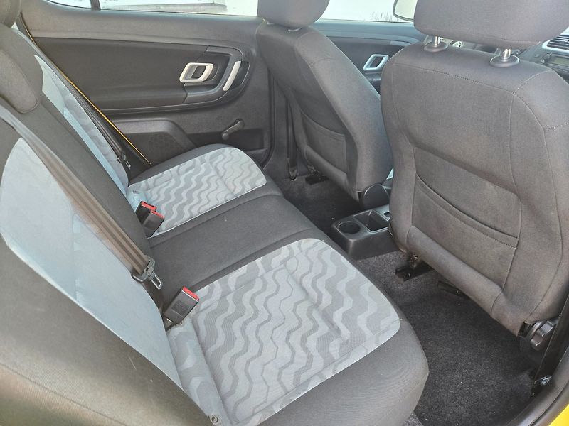 Škoda Fabia (2009) 1.4 16V Serviska - fotka 17 z 30