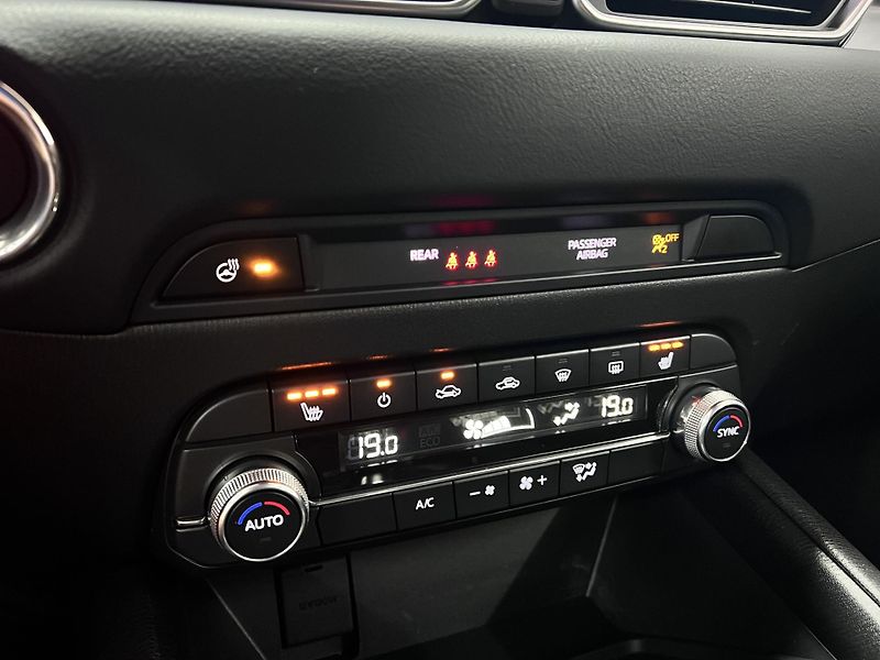 Mazda CX-5 2.0i 121 kW 2022 Manuál  - fotka 36 z 38