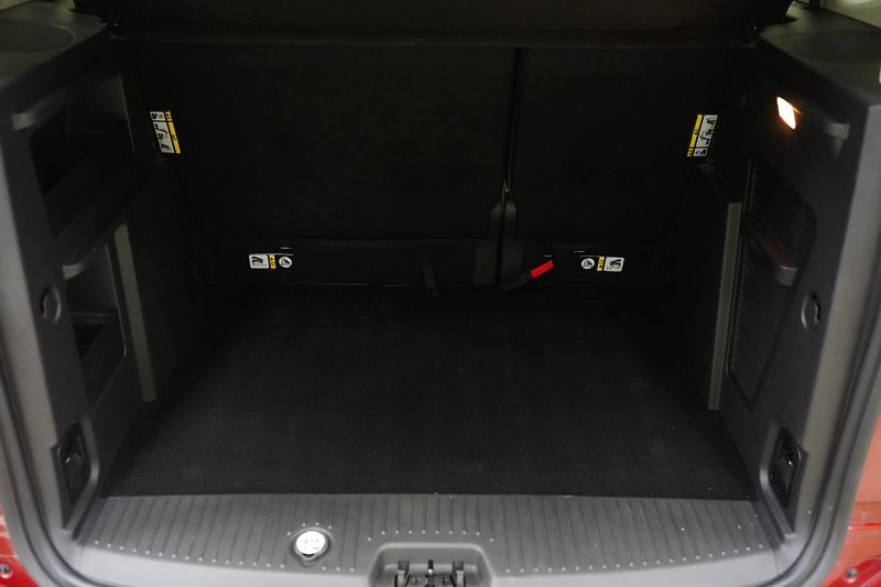 Ford Tourneo Courier - fotka 25 z 25