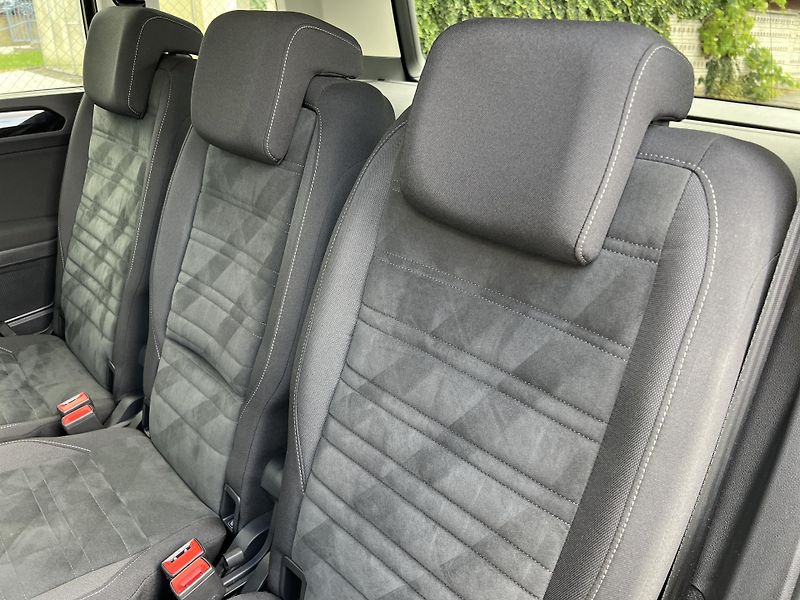 Volkswagen Touran Highline 2.0TDi DSG ČR odp.DPH - fotka 30 z 51