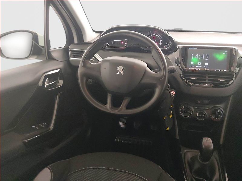 Peugeot 2008 (2014) Active 1.2 PureTech - fotka 7 z 16