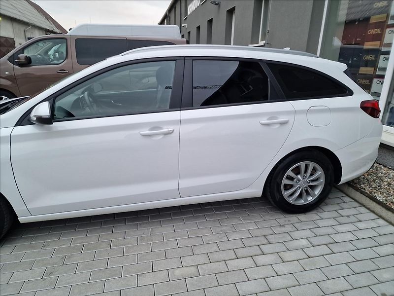 Hyundai i30 1.0 T-Gdi Comfort,ČR,1.Maj - fotka 38 z 47