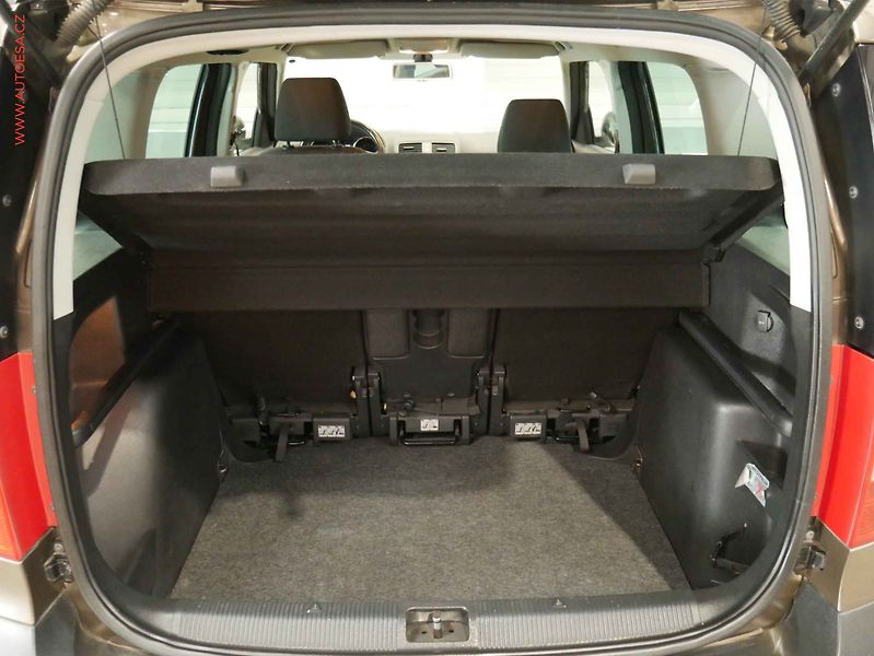 Škoda Yeti (2010) 1.4 TSi, 1.maj, AC, park - fotka 7 z 16