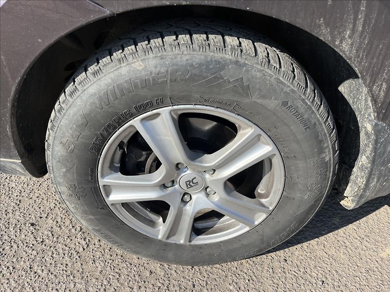 Hyundai ix35 1,7 CRDi 85KW KLIMA ALU 2xKOLA - fotka 31 z 31