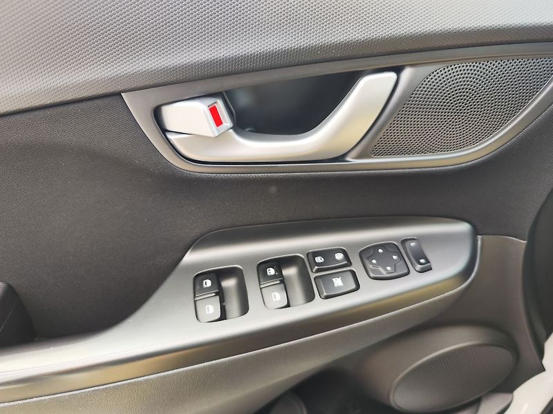 Hyundai Kona 1.0 T-GDI/88kW Comfort - fotka 26 z 27