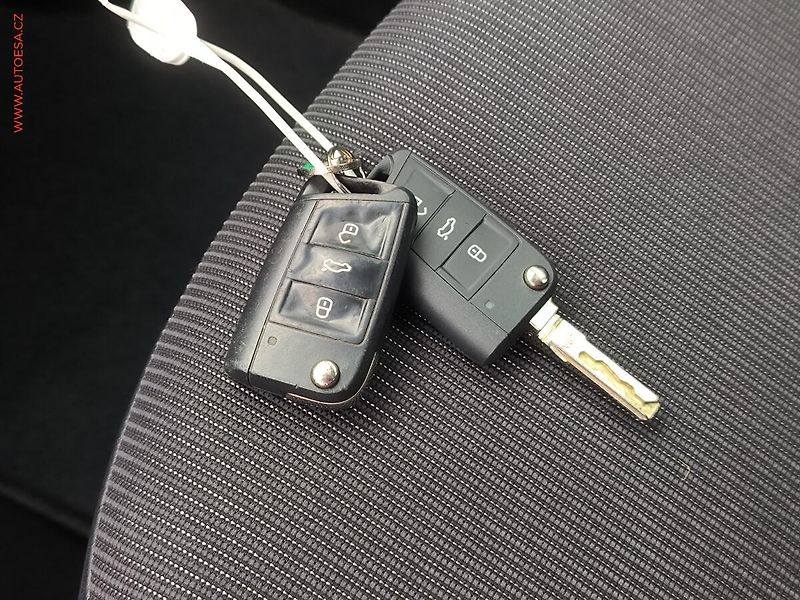 Škoda Octavia (2014) 1.2 TSi, Elegance, bixen, TZ - fotka 20 z 20
