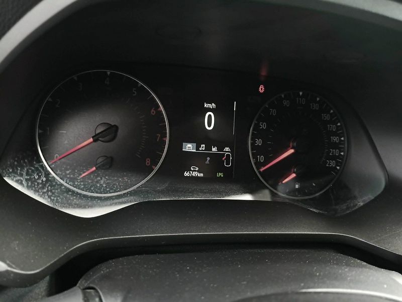 Renault Captur (2022) TCe 100 Zen - fotka 19 z 24