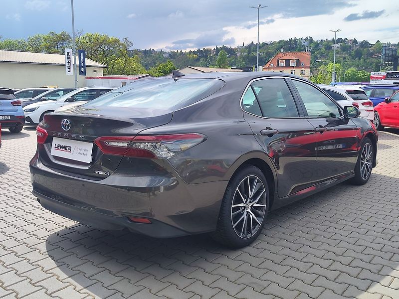 Toyota Camry 2.5 HEV/160kW Executive e-CVT - fotka 5 z 35