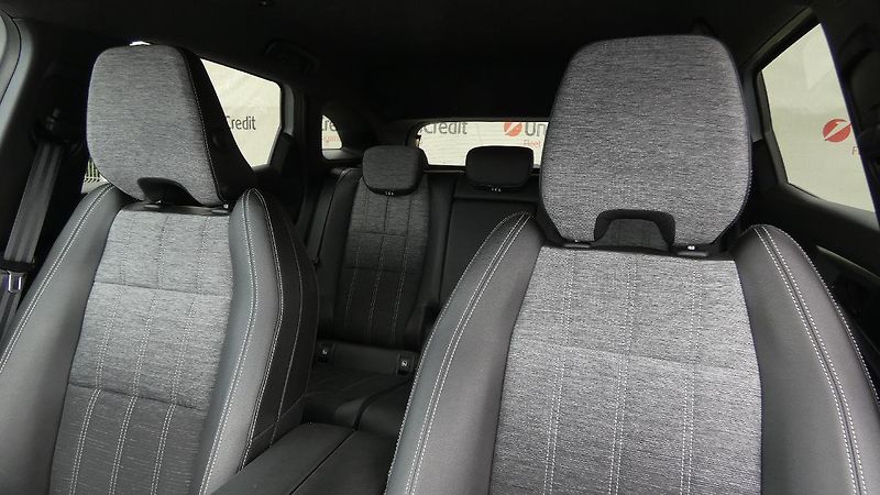 Renault Austral 1.3 MHEV 160 Techno - fotka 7 z 23