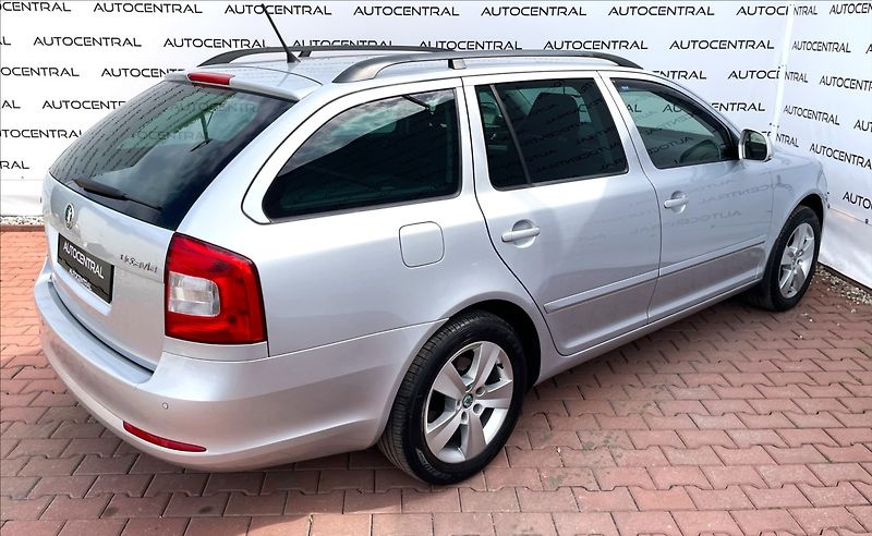 Škoda Octavia 1,4 tsi Style 90kw 1.majitel - fotka 4 z 21