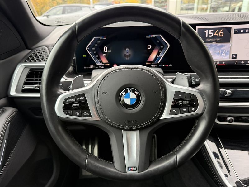 BMW X5 3,0 30d xDrive - fotka 21 z 36