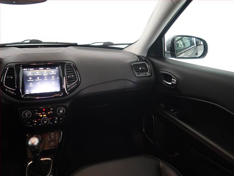 Jeep Compass (2020) 2.0 MultiJet, 4X4, Serv.kniha - fotka 8 z 16