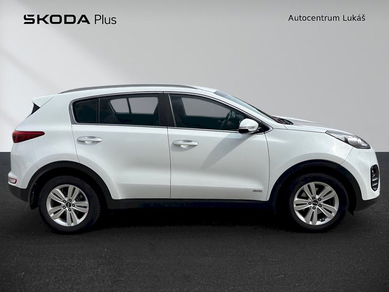Kia Sportage (2016) 2.0 CRDi 4x4 - fotka 8 z 28