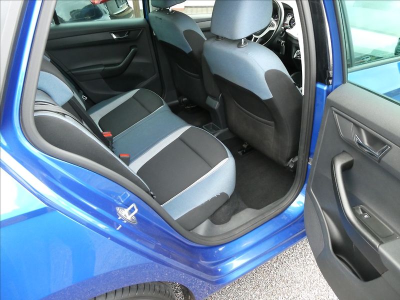 Škoda Fabia 1,2 TSi 2xkola,auto klima,temp - fotka 21 z 42