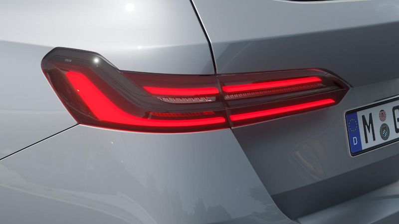 BMW Řada 5 540d xDrive Touring - fotka 9 z 14