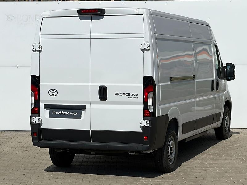 Toyota ProAce EV L3H2 Active - fotka 2 z 27