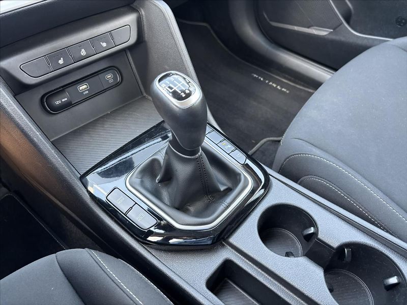 Kia Sportage 1,6 TGDi Exclusive NAVI ZÁRUKA - fotka 29 z 40