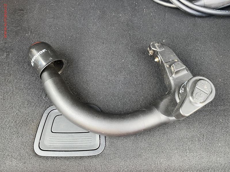 Mercedes-Benz Třídy A (2022) 1.3i A250e, AT, LED, panor, - fotka 25 z 27