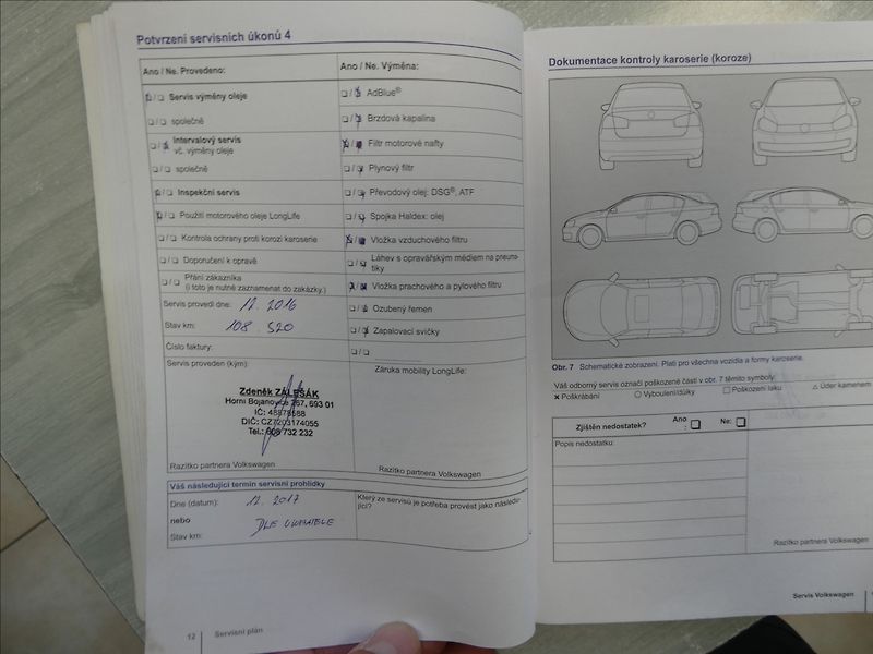 Volkswagen Touareg 3,0 TDi V6 180kW, webasto, DPH - fotka 41 z 50