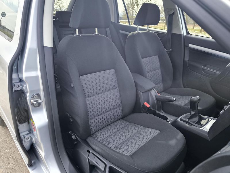 Škoda Octavia 1,4TSI 90kW 1 MAJITEL - fotka 21 z 49
