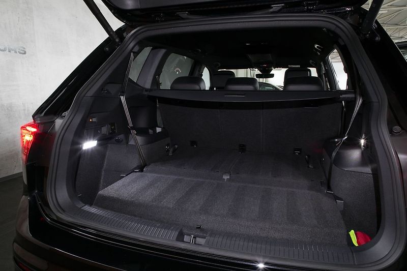 Volkswagen Tiguan Allspace 2.0TDI 147kW R-Line ZÁRUKA 7m - fotka 39 z 44