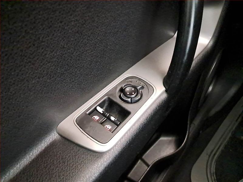 Alfa Romeo MiTo (2011) 1.4 MultiAir - fotka 16 z 17