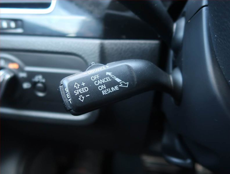 Volkswagen Touareg (2015) R-Line 3.0 TDI, 4X4, Automat - fotka 23 z 27