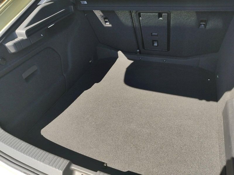 Škoda Superb (2024) Selection 2,0 Tdi 110 Kw DSG - fotka 37 z 38