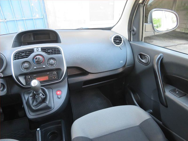 Renault Kangoo (2017) 1.2 TCe, 5Míst, 1Maj - fotka 8 z 14