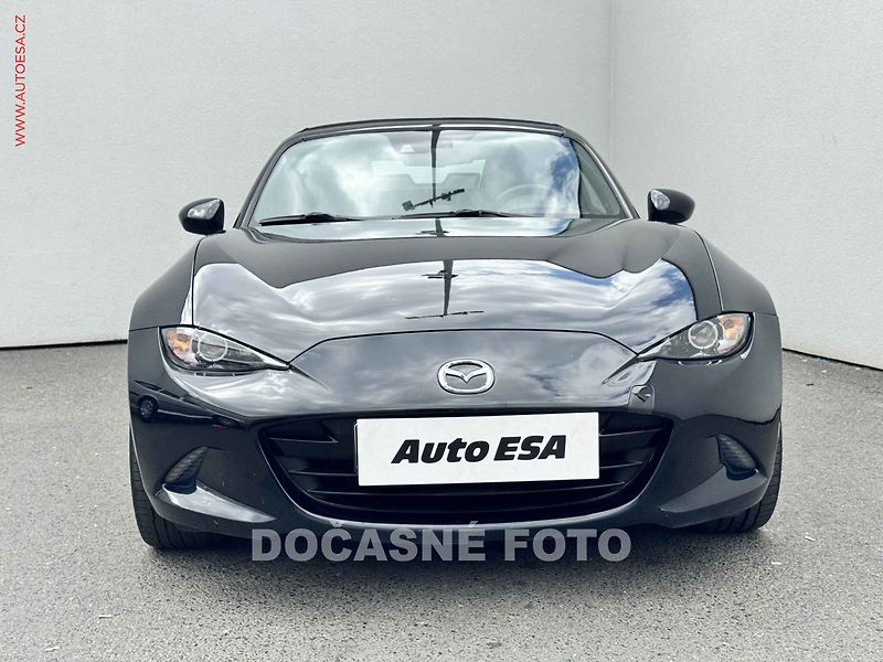 Mazda MX-5 (2015) 2.0i, Navi, LED, kůže - fotka 2 z 12