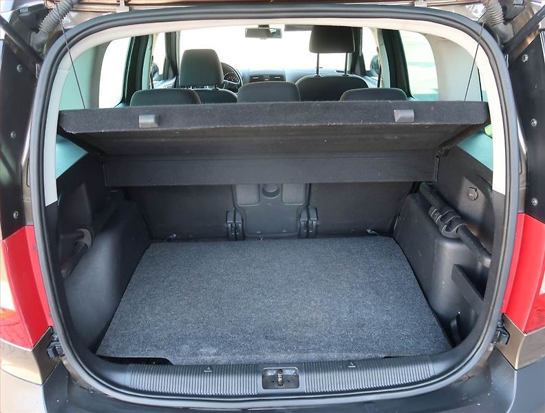 Škoda Yeti (2011) 1.8 TSI, 4X4, Tempomat - fotka 13 z 16