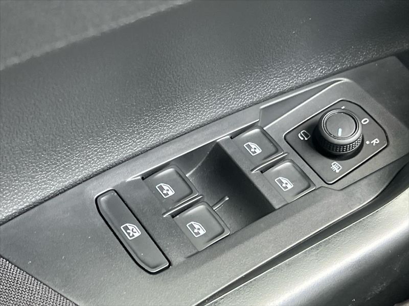 Volkswagen Polo 1,0 TSi 70kW PEOPLE - fotka 20 z 24
