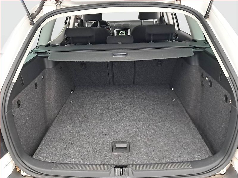Škoda Octavia (2011) Scout 2.0 TDI, 4X4 - fotka 14 z 16