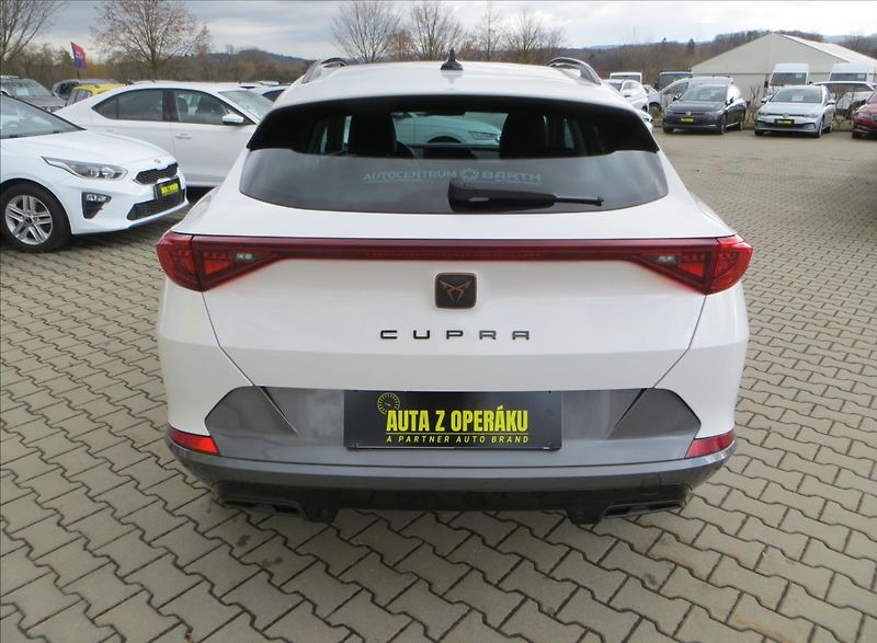 Cupra Formentor 1,5 TSI 110Kw DSG ACC LED ČR - fotka 6 z 22