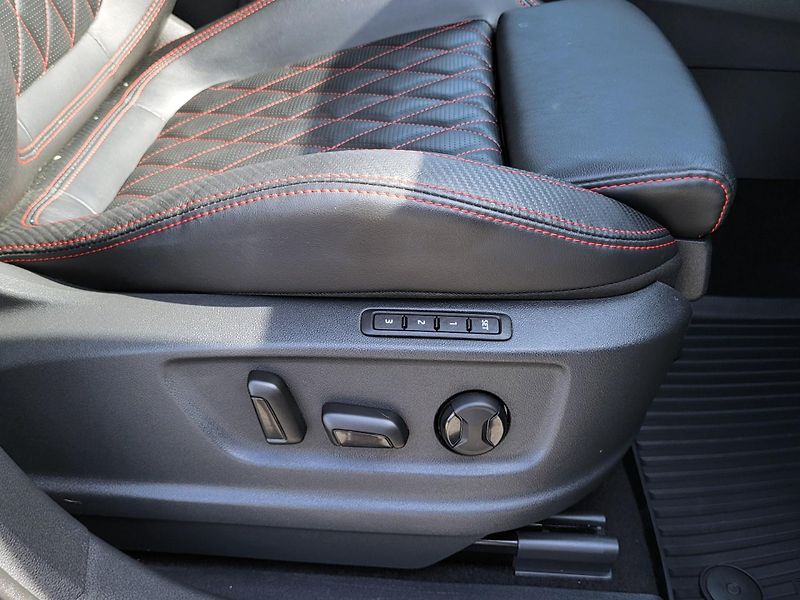 Škoda Kodiaq 2.0 TSI 180kW RS Challenge 4x4 - fotka 27 z 49
