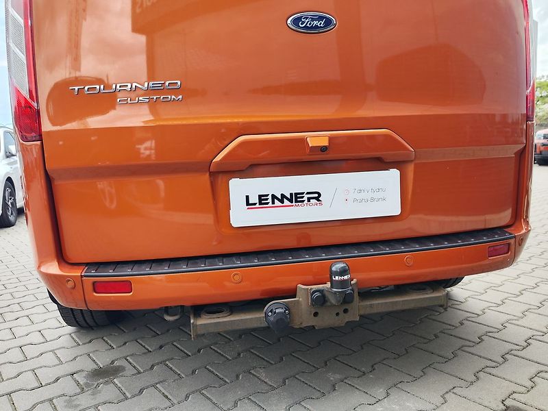 Ford Tourneo Custom 2.0 EcoBlue/136kW Titanium L2 - fotka 9 z 31