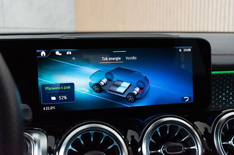 Mercedes-Benz EQB 300 66kWh*4MATIC*AMG*KAMERA*So - fotka 34 z 47
