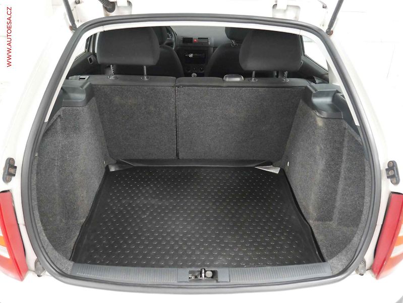 Škoda Fabia (2006) 1.4i, AC, el. výbava - fotka 7 z 14