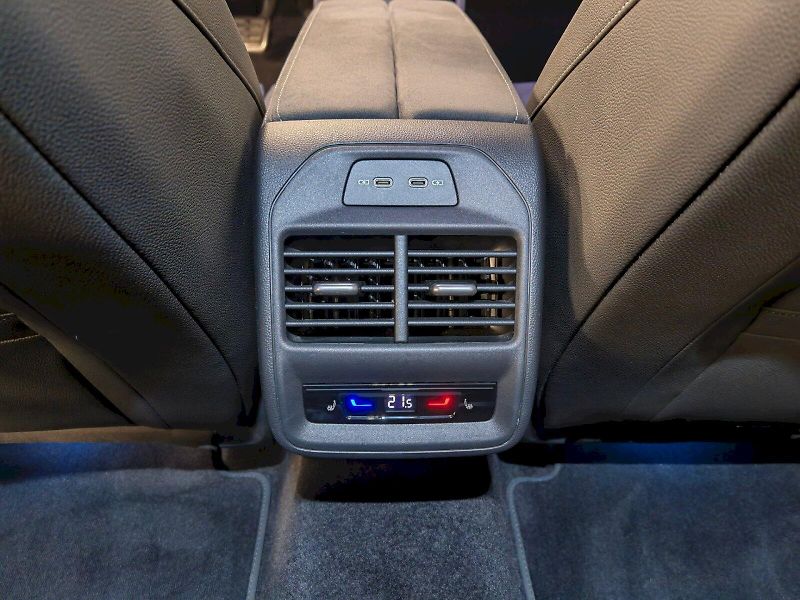 Škoda Superb (2025) 2.0 TSI 195 kW DSG 4x4 Sportli - fotka 27 z 33