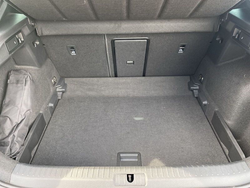Cupra Formentor (2023) 1.5 TSI DSG - fotka 31 z 36
