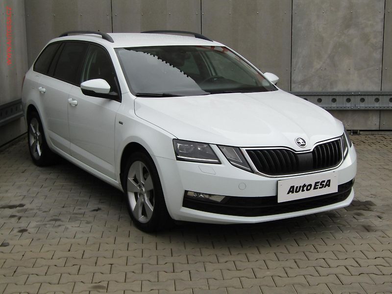 Škoda Octavia (2018) 2.0 TDi, Clever, LED - fotografie inzerátu
