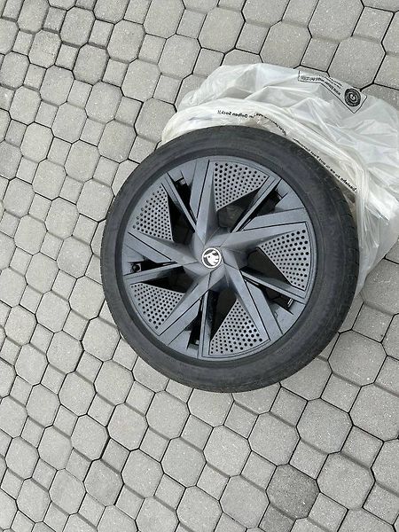 Škoda Enyaq RS 82kWh elektro - fotka 26 z 27