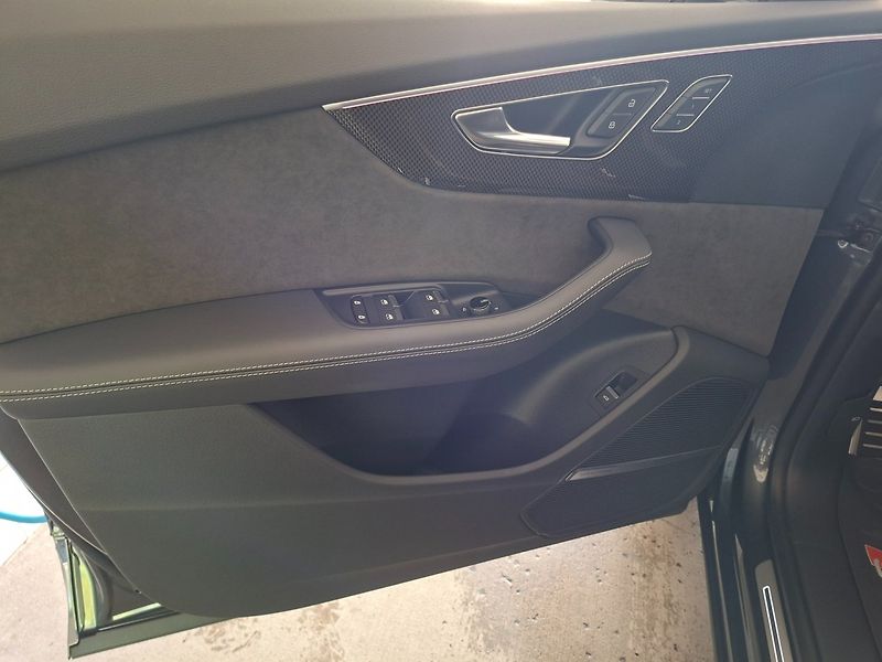 Audi SQ8 (2020) TDI 320kW 8A -1.MAJ.-TOP! - fotka 17 z 40