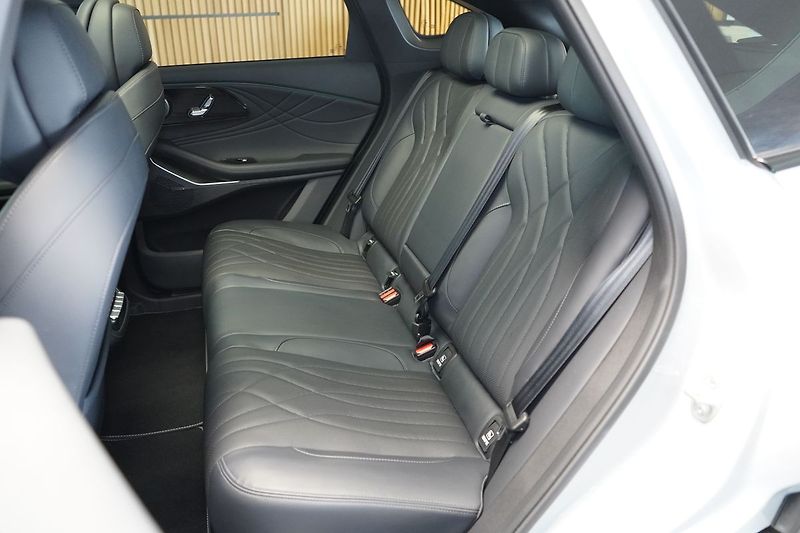 Omoda Ostatní 1,5 TGDI PHEV 3DHT AWD PREMIUM - fotka 23 z 45