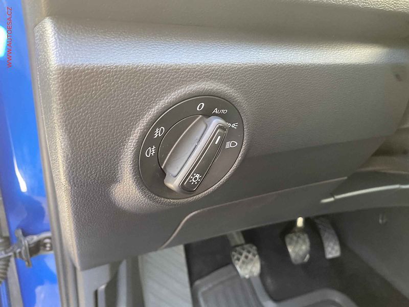 Volkswagen T-Roc (2018) 1.0 TSi, Trendline, navi - fotka 15 z 18