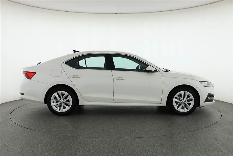 Škoda Octavia (2021) Style 1.5 TSI e-tec, Automat - fotka 6 z 17