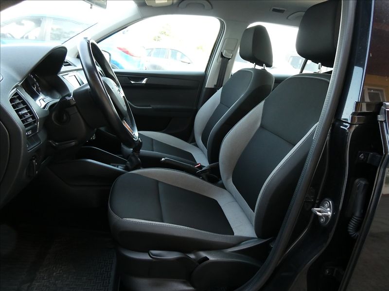 Škoda Fabia 1,0 TSI 81kW Ambition,2 x kola - fotka 16 z 38